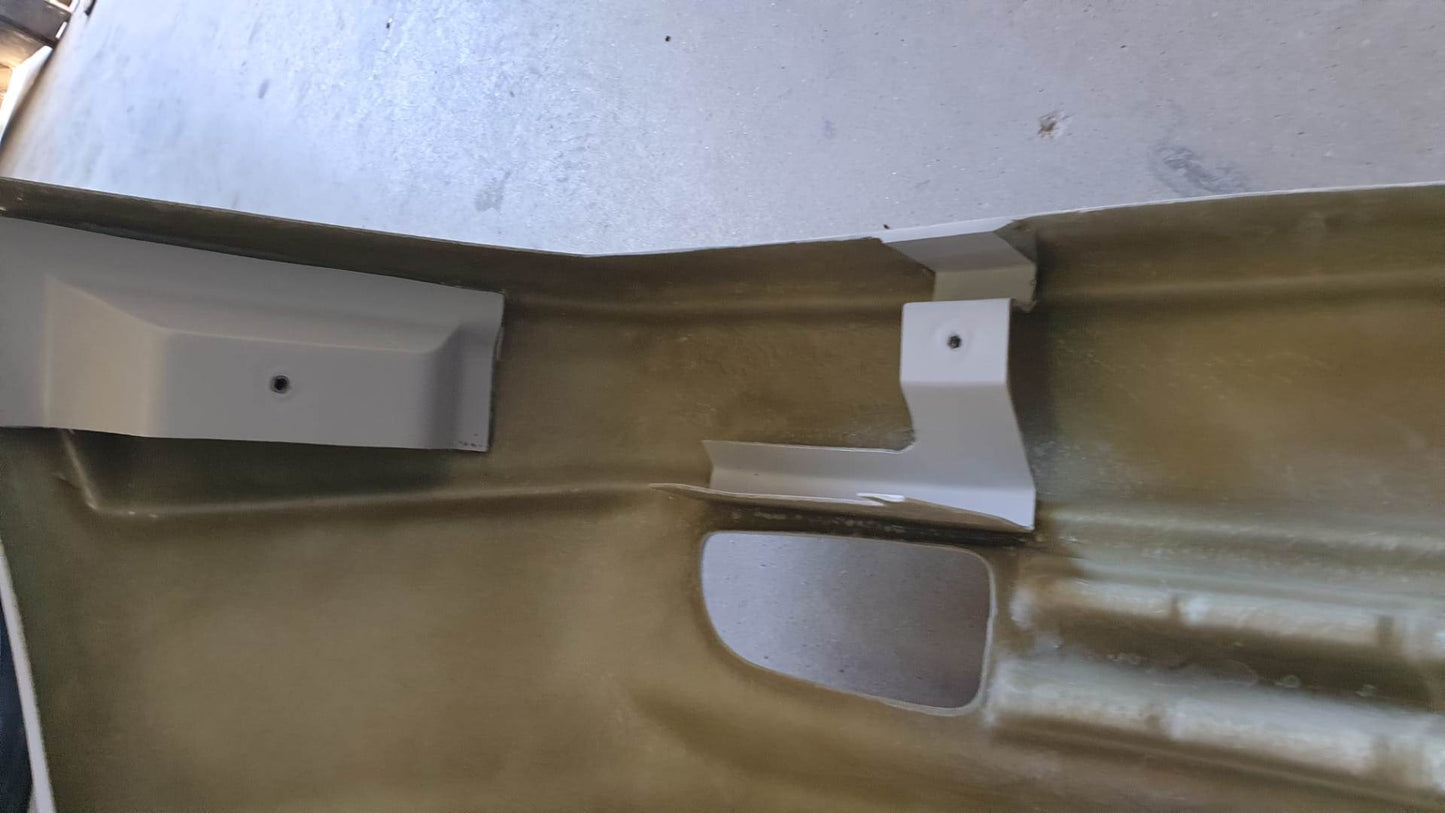 FRONT BUMPER MERCEDES W124 AMG LOOK