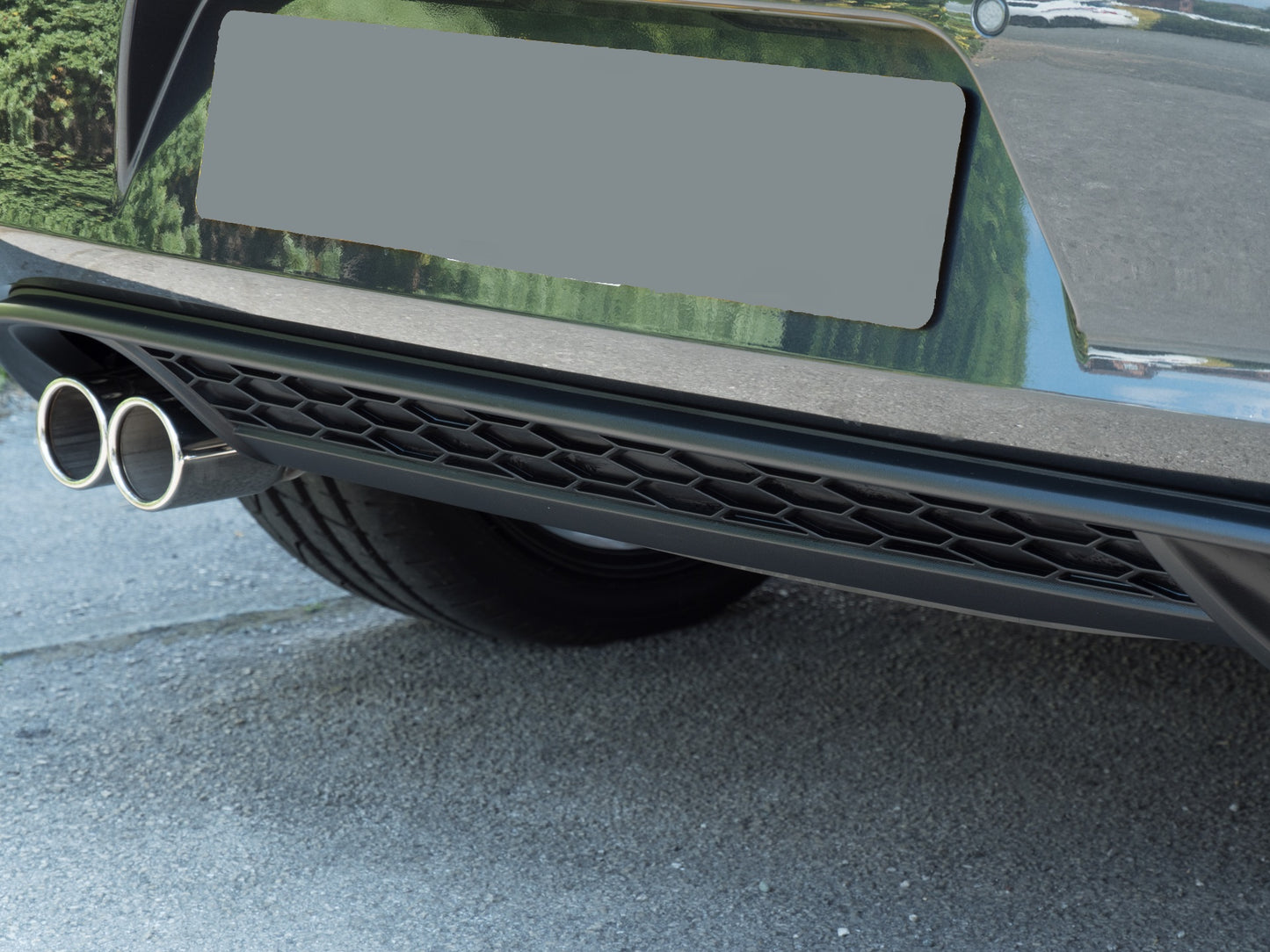 REAR BUMPER DIFFUSER/ REAR DIFFUSER DOUBLE EXHAUST TIP LEFT SIDE VW GOLF VII GTI GTD LOOK