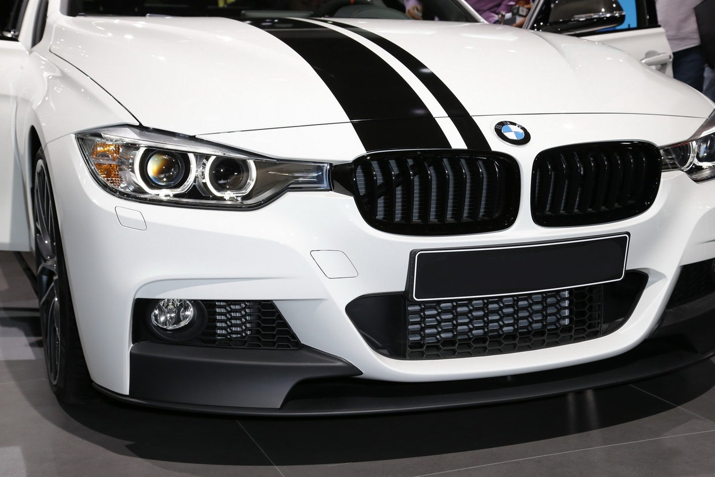 FRONT BUMPER LIP/SPLITTER BMW F30 F31 M-PERFORMANCE STYLE