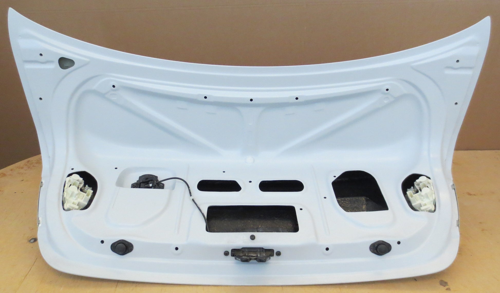 Rear Trunk for BMW 3 Series E90 PRE-LCI FR Style. Made from 1st grade FRP (reinforced fiberglass)