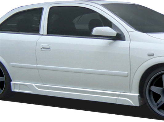 Side View of Side Skirts for Opel Astra G Pyton on vehicle. Made from 1st grade FRP (reinforced fiberglass)